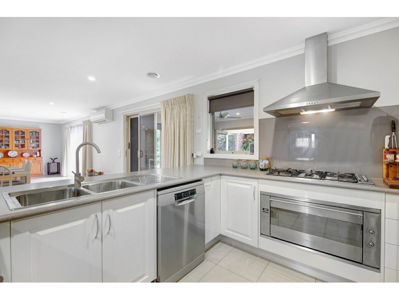 26 Jim Way, Paynesville VIC 3880