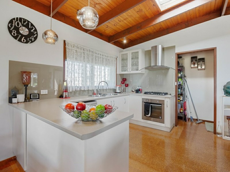 16 Bayside Avenue, Newlands Arm VIC 3875