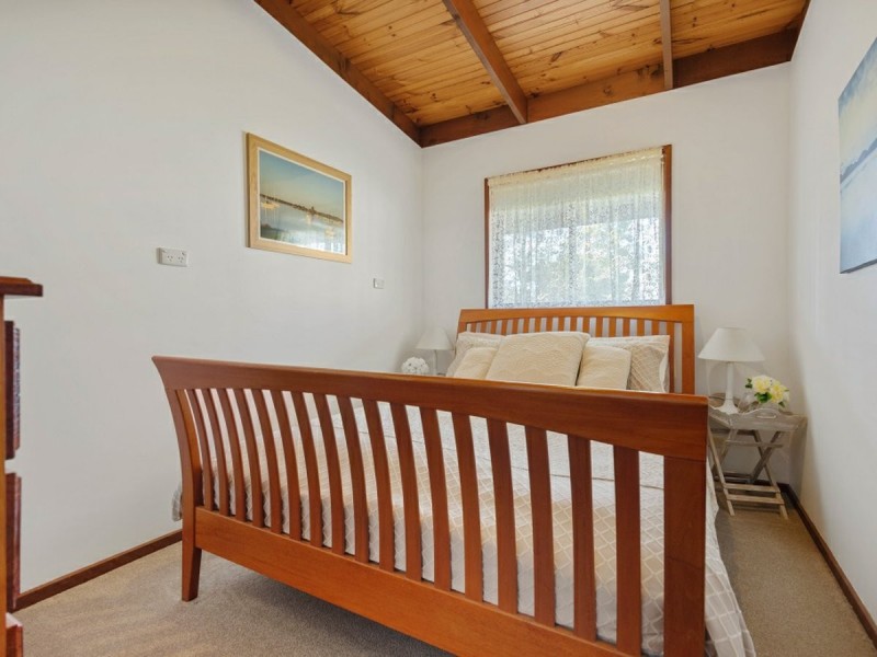 16 Bayside Avenue, Newlands Arm VIC 3875