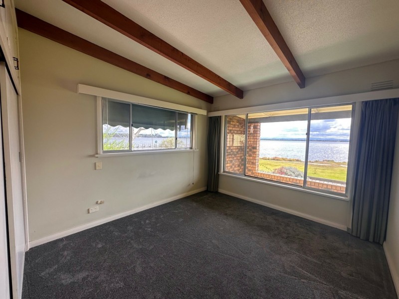 207 Bay Road, Eagle Point VIC 3878