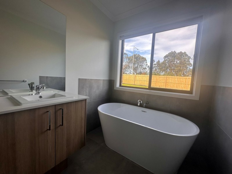 18 Camden Street, Lucknow VIC 3875