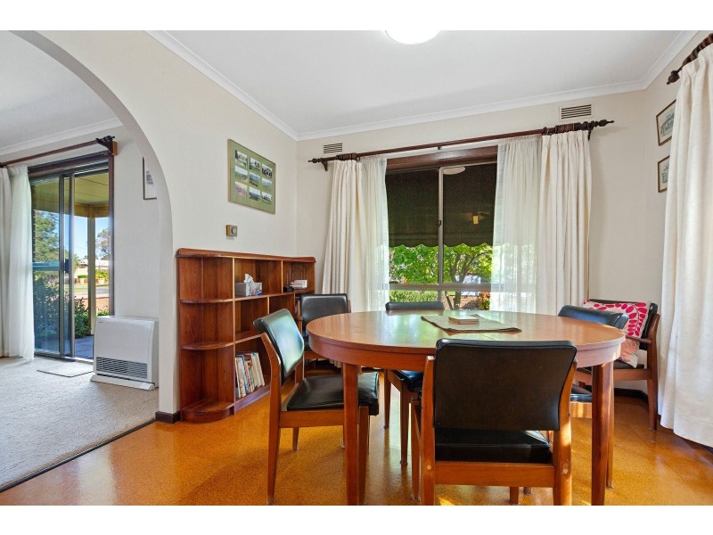 24 Vaughan Street, Paynesville VIC 3880