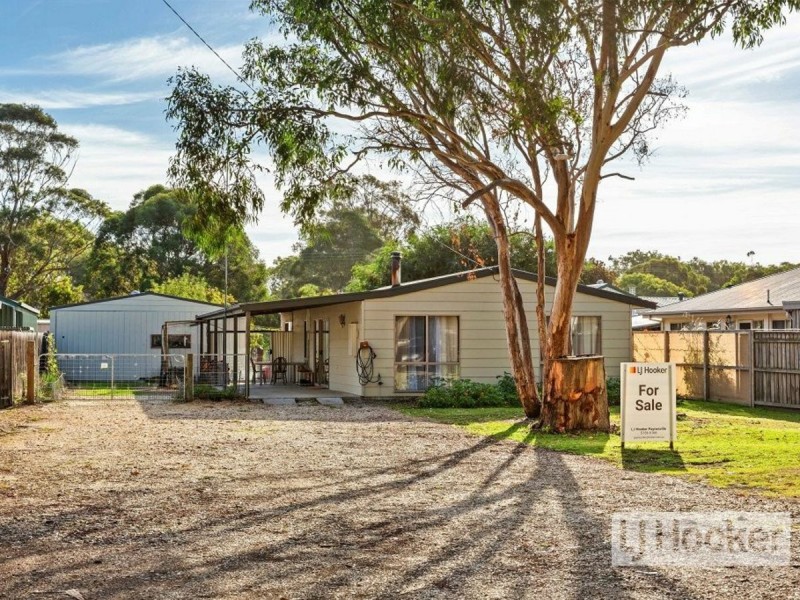 54 Tenth Avenue, Raymond Island VIC 3880