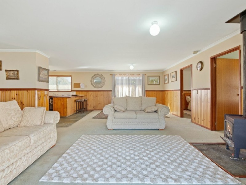 54 Tenth Avenue, Raymond Island VIC 3880