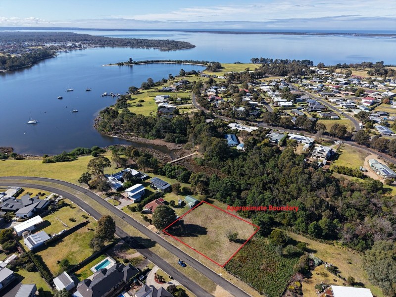 39 Lake Shore Drive, Newlands Arm VIC 3875
