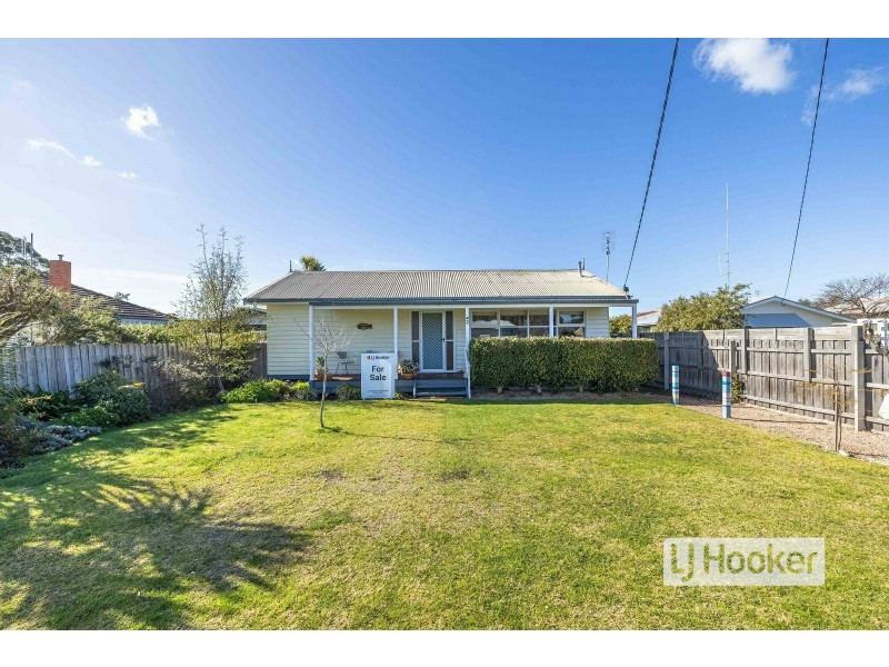 42 Wellington Street, Paynesville VIC 3880