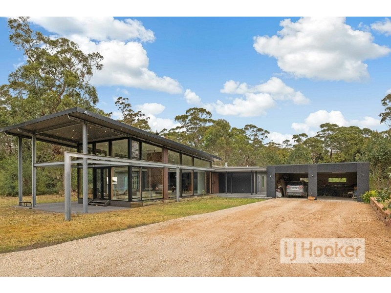 170 Centre Road, Raymond Island VIC 3880