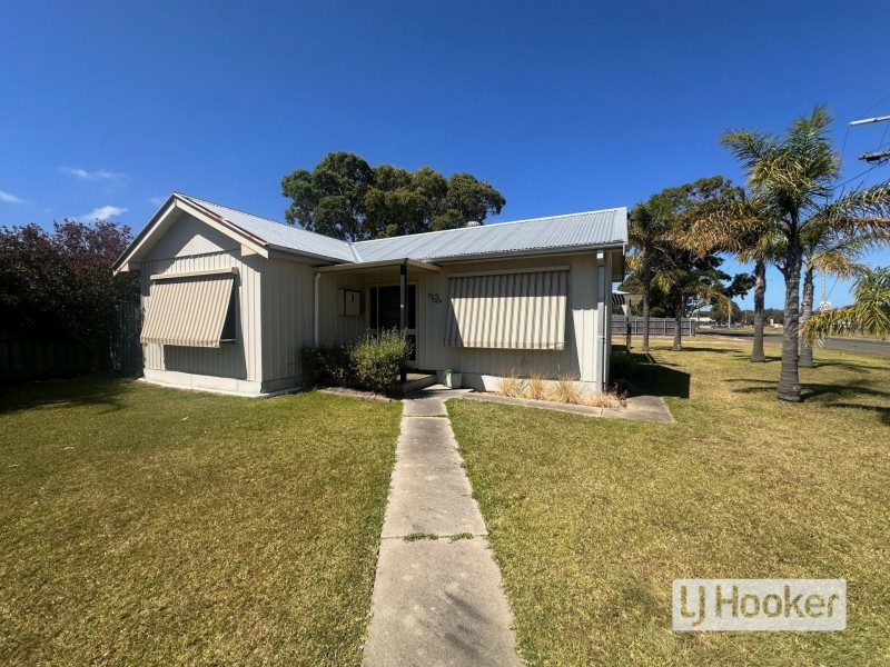 12 Mitchell Street, Paynesville VIC 3880