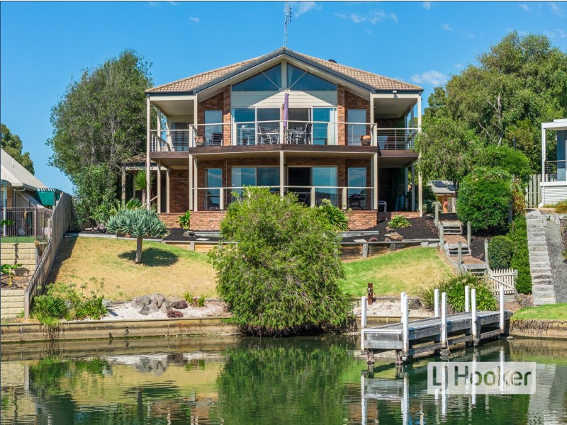 23 Schooner Terrace, Paynesville VIC 3880