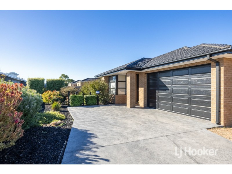 4 Caddie Court, Paynesville VIC 3880