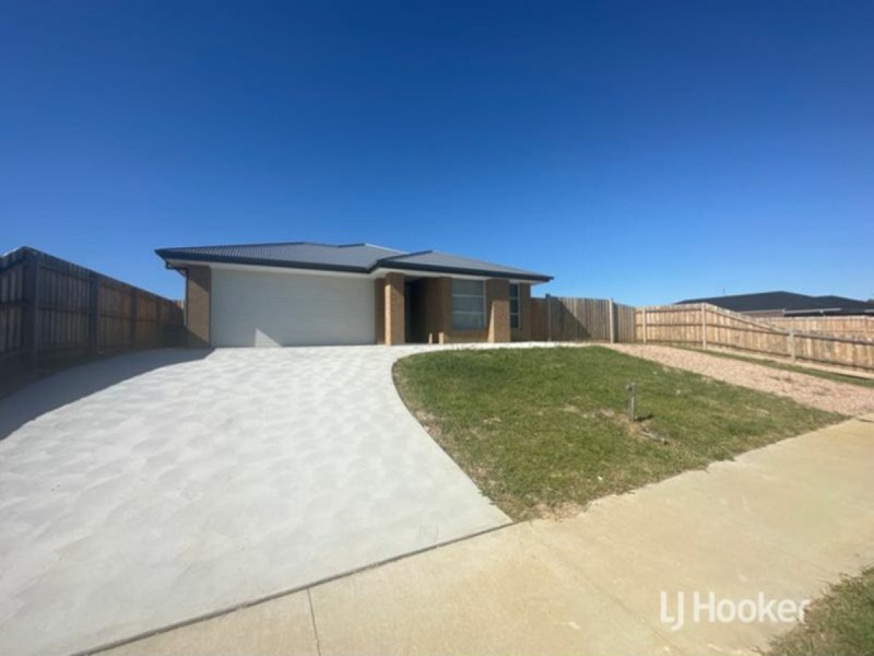 22 Houghton Crescent, Eagle Point VIC 3878