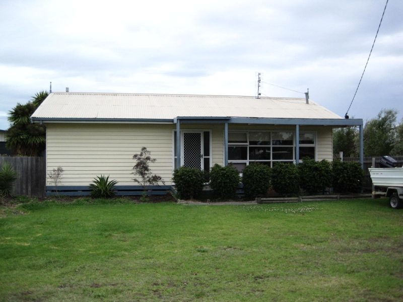 42 Wellington Street, Paynesville VIC 3880