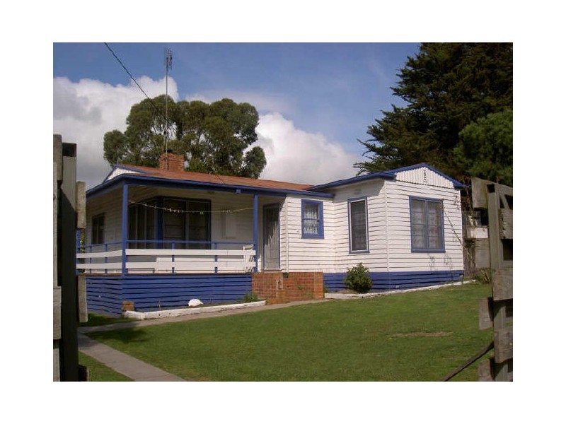 43 School Road, Eagle Point VIC 3878
