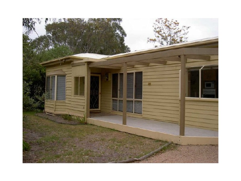 22 Fifth Avenue, Raymond Island VIC 3880