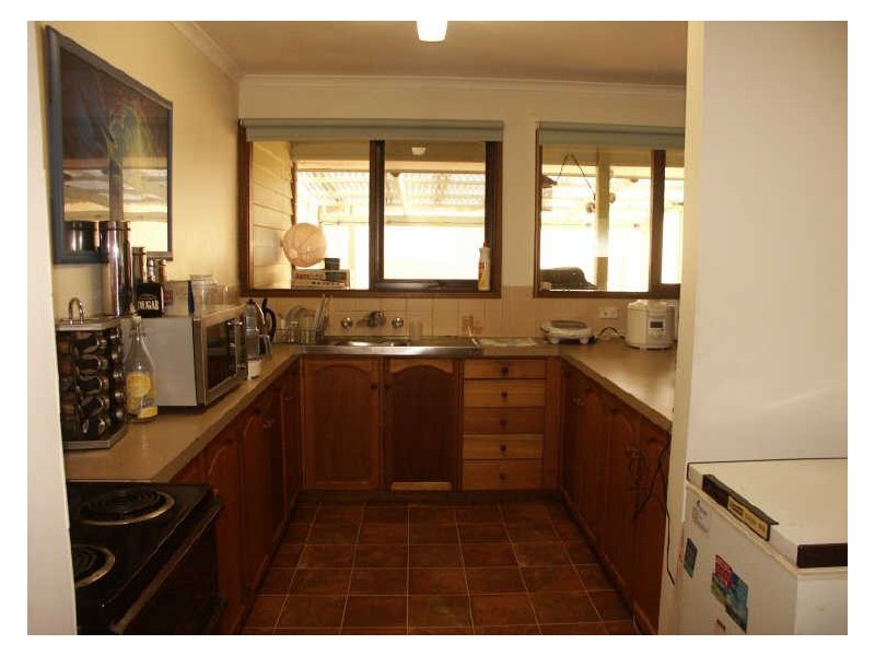 33 McMillan Grove, Paynesville VIC 3880