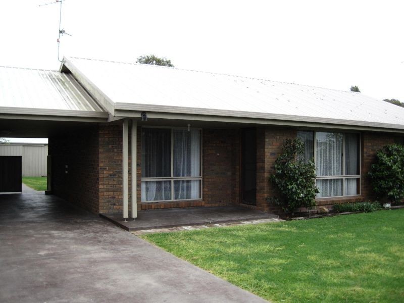 14 Bay Road, Eagle Point VIC 3878