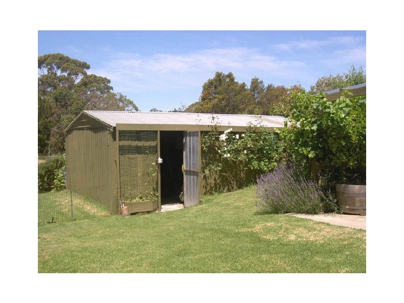 Raymond Island VIC 3880