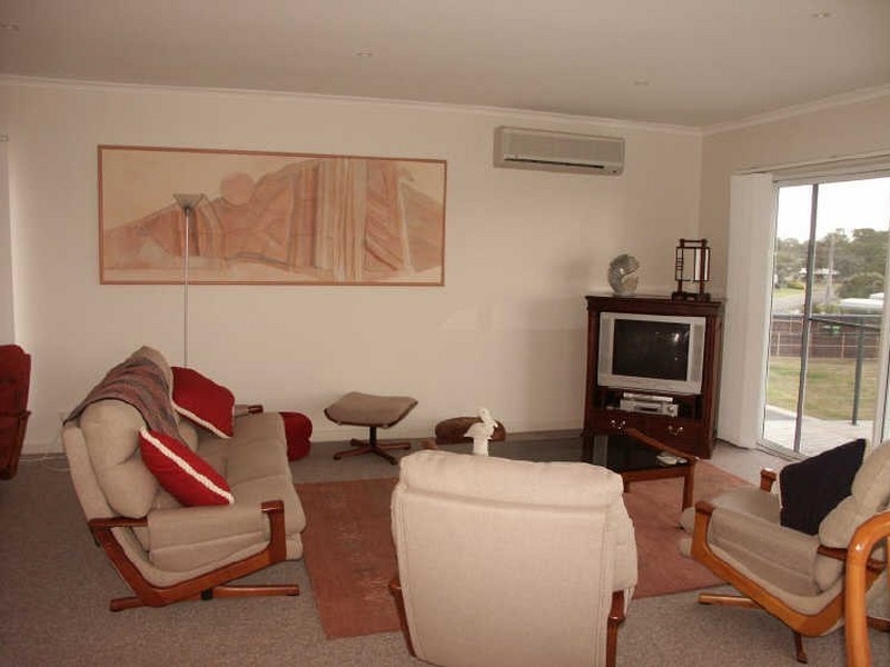 Raymond Island VIC 3880