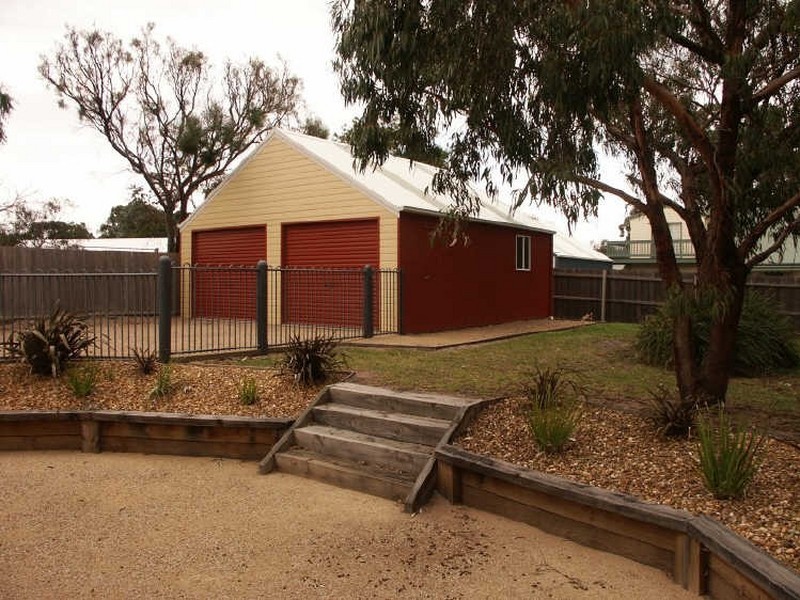 Raymond Island VIC 3880