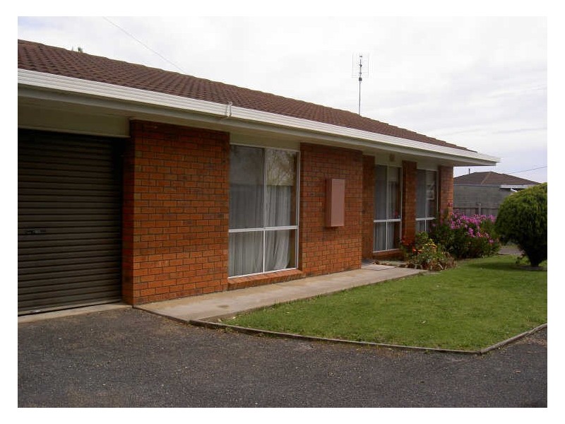 2/13 Mcmillan Grove, Paynesville VIC 3880