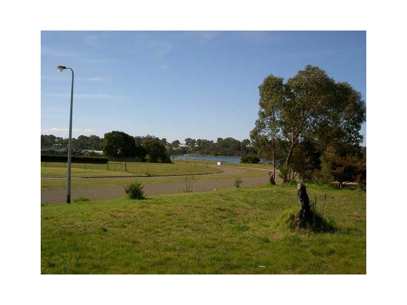 35 Lake Shore Drive, Newlands Arm VIC 3875
