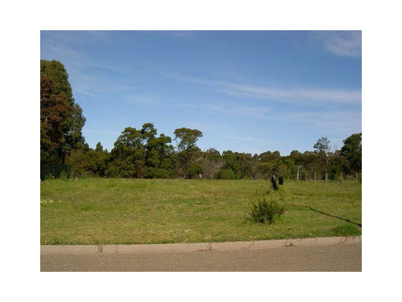 35 Lake Shore Drive, Newlands Arm VIC 3875