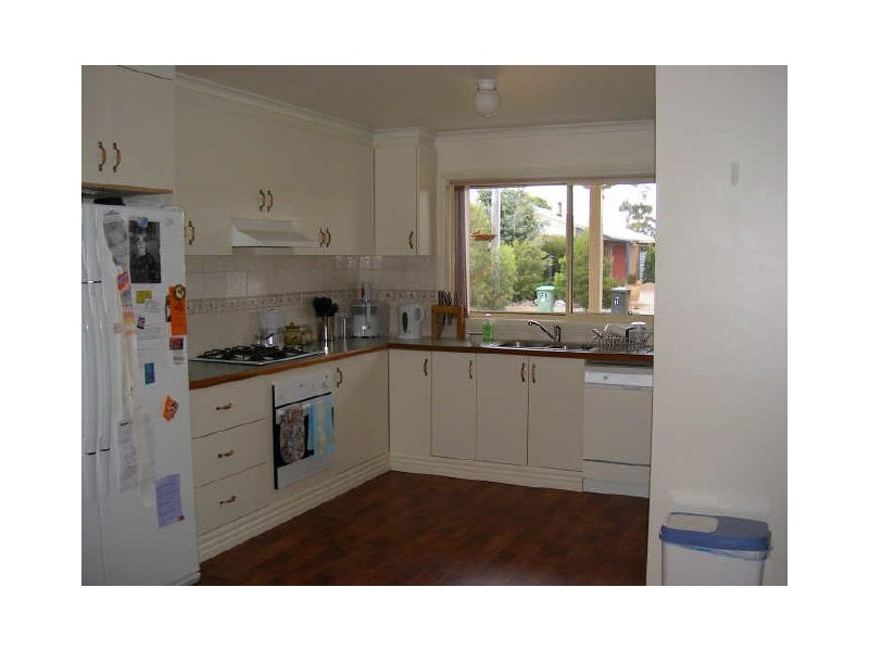 16 Waratah Avenue, Paynesville VIC 3880