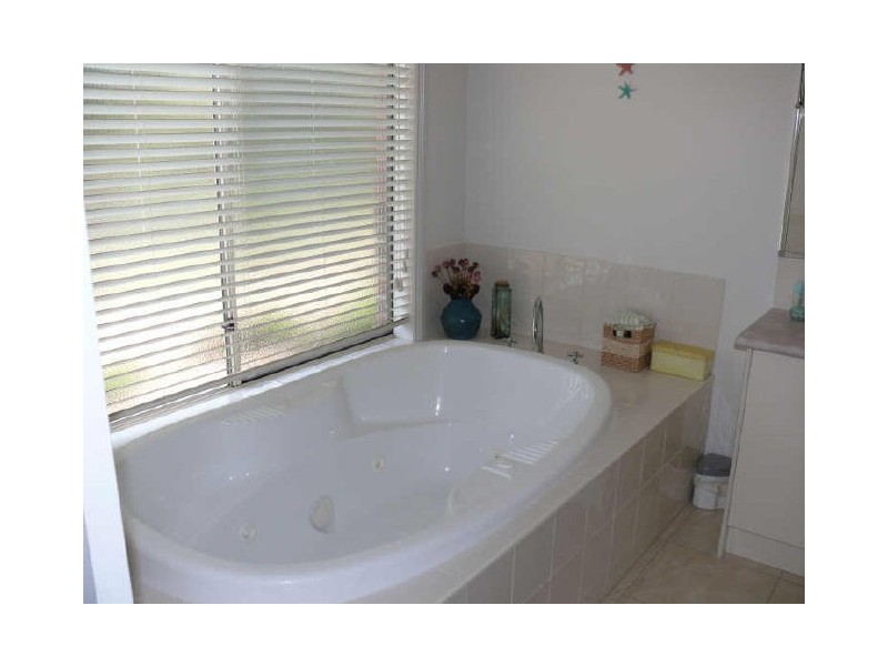 Eagle Point VIC 3878