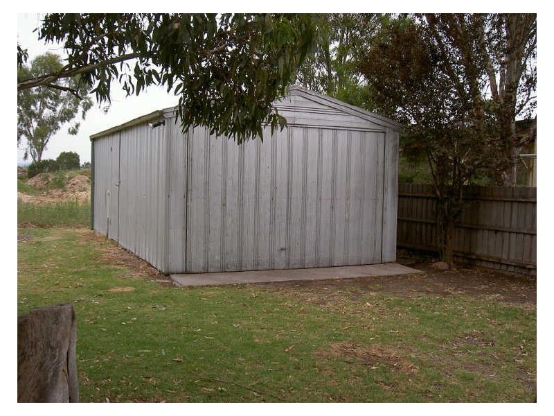 141 Bay Road, Eagle Point VIC 3878