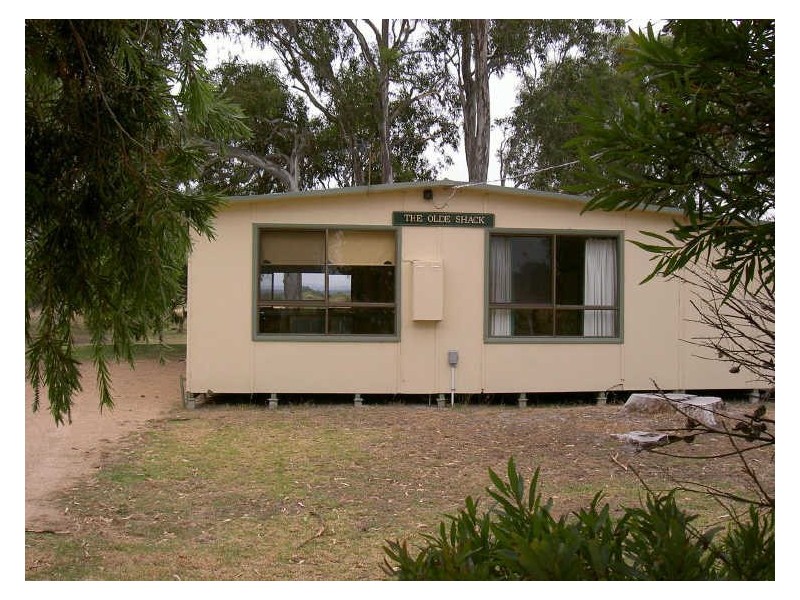 141 Bay Road, Eagle Point VIC 3878