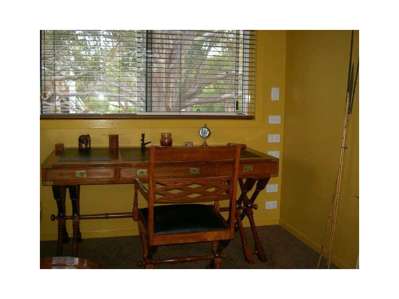 Raymond Island VIC 3880