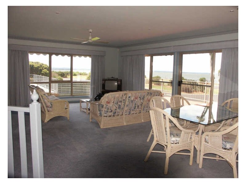 4 Marina Drive, Paynesville VIC 3880