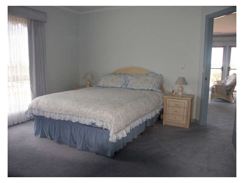 4 Marina Drive, Paynesville VIC 3880