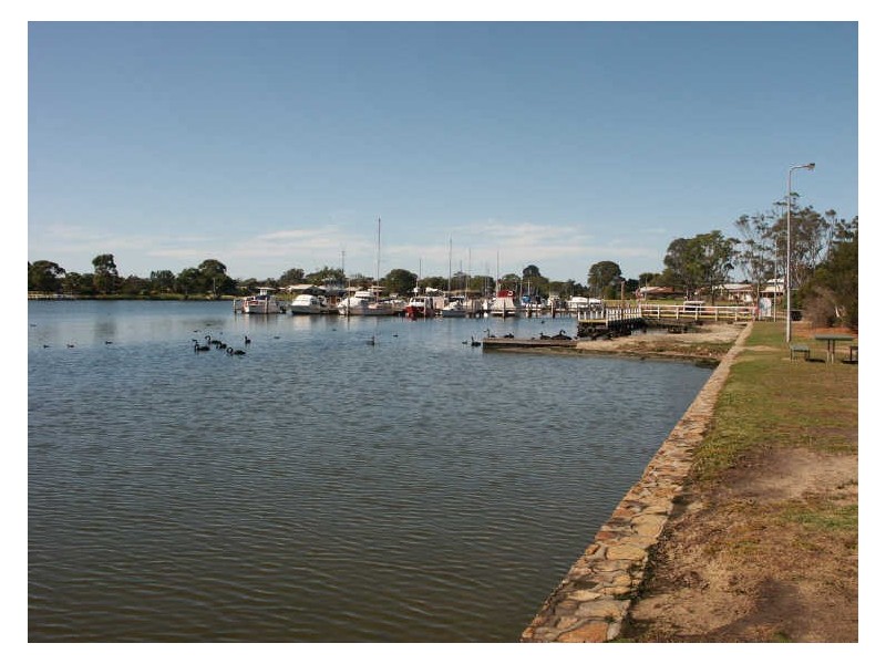 4 Marina Drive, Paynesville VIC 3880