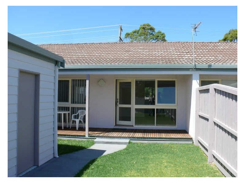 Unit 2/155 Bay Road, Eagle Point VIC 3878