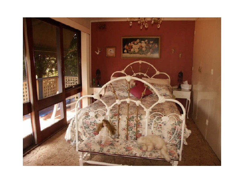 Raymond Island VIC 3880