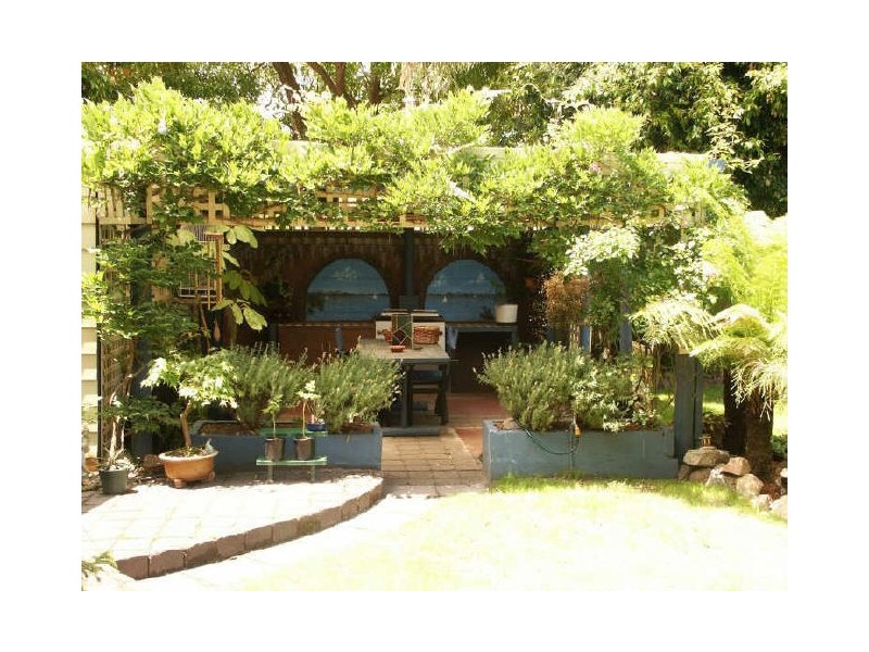 Raymond Island VIC 3880