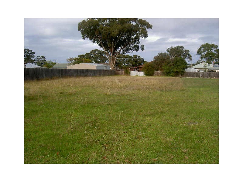 37 Gilsenen Street, Paynesville VIC 3880
