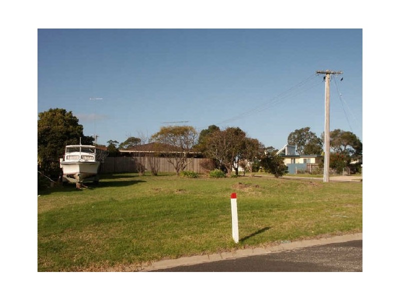 2 Government Road, Paynesville VIC 3880