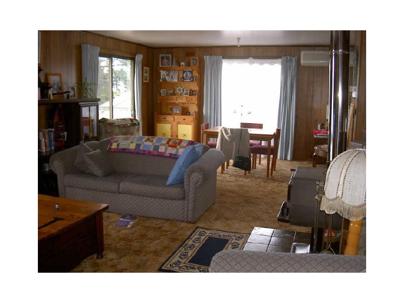 8 Government Road, Paynesville VIC 3880