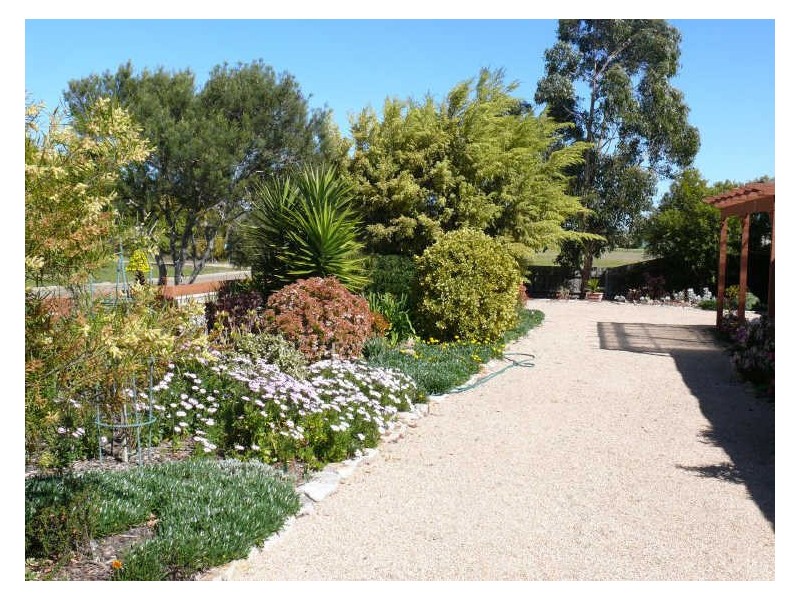 7 Lake Haven Avenue, Newlands Arm VIC 3875