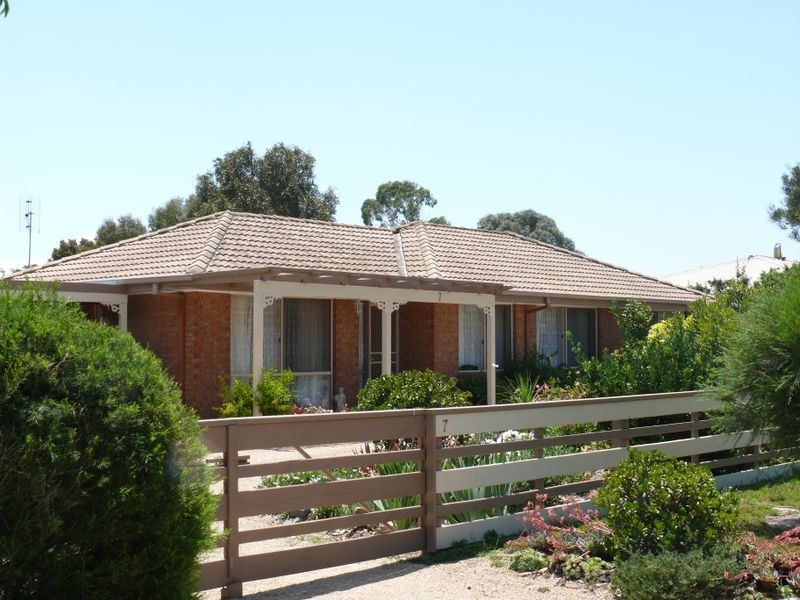 7 Lake Haven Avenue, Newlands Arm VIC 3875