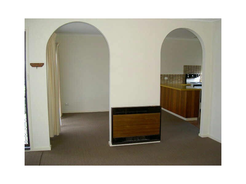 2/27 Main Road, Paynesville VIC 3880