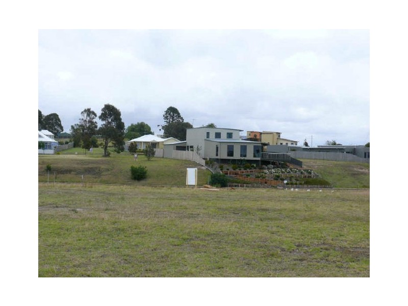 13 North Quay Place, Paynesville VIC 3880