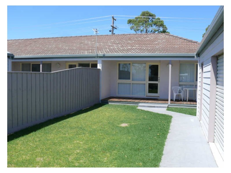 Unit 4/155 Bay Road, Eagle Point VIC 3878