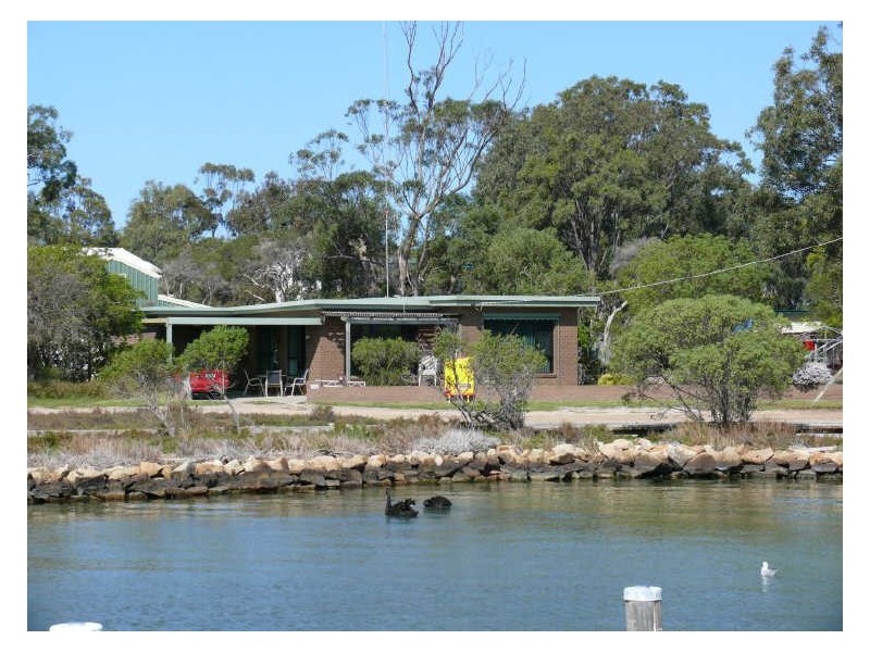 Raymond Island VIC 3880