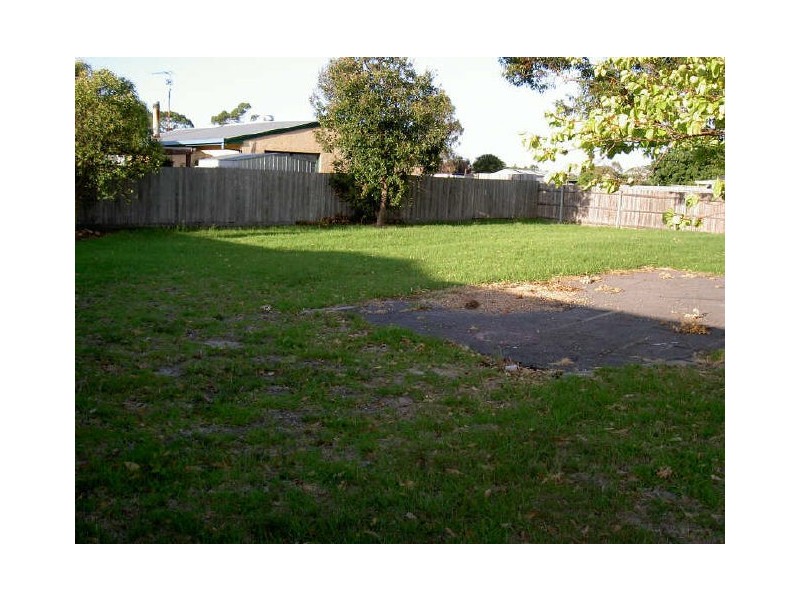 42 Victoria Street, Paynesville VIC 3880