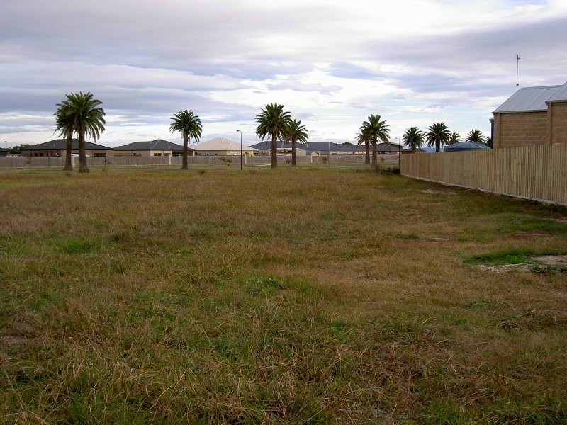 14 Wisteria Place, Paynesville VIC 3880