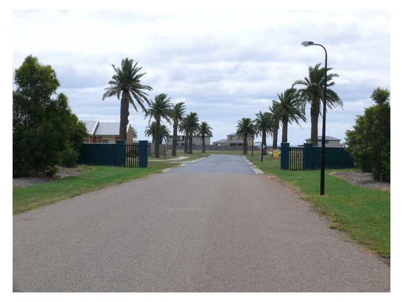 15 Sunset Boulevard, Paynesville VIC 3880