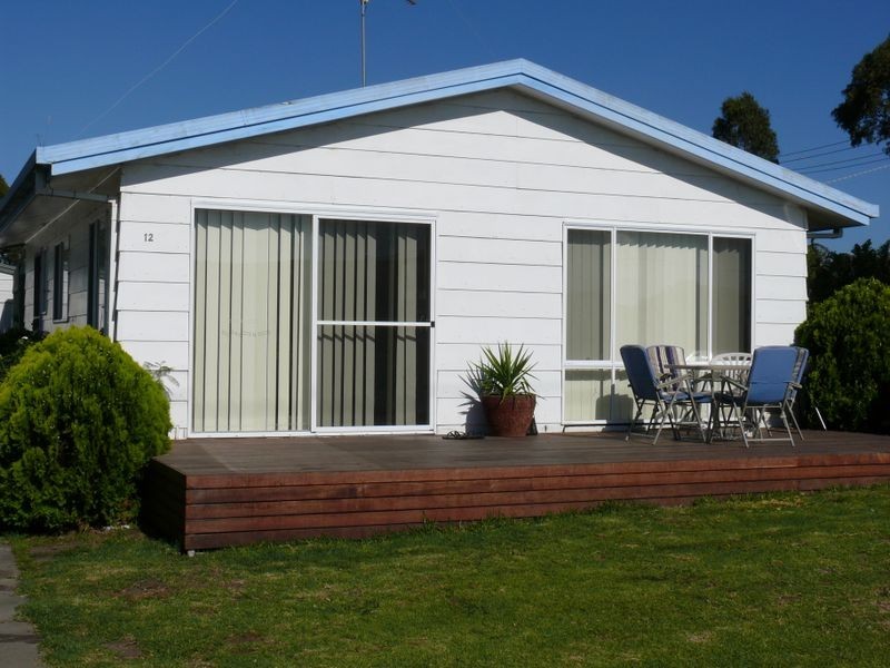 12 Bay Road, Eagle Point VIC 3878